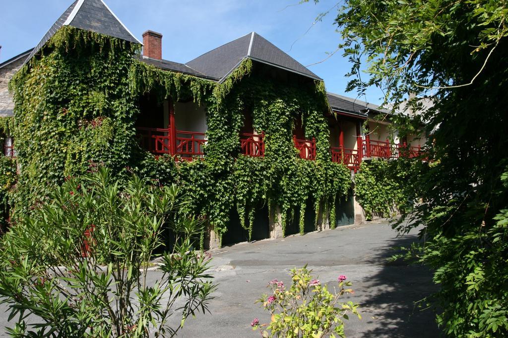 Castel Hotel 1904 Saint-Gervais-d'Auvergne Bagian luar foto